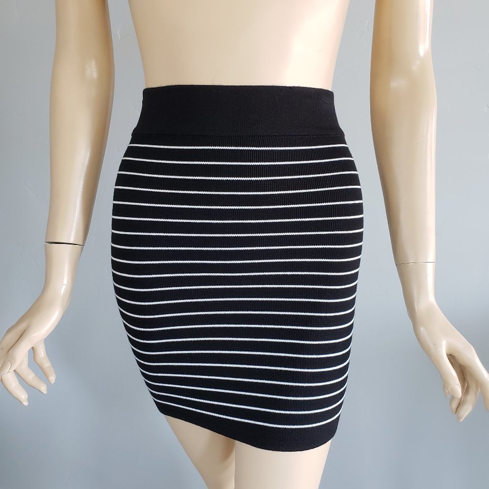 Bebe 2b Black & White Striped High Waisted Bodycon Knit Mini Skirt XS